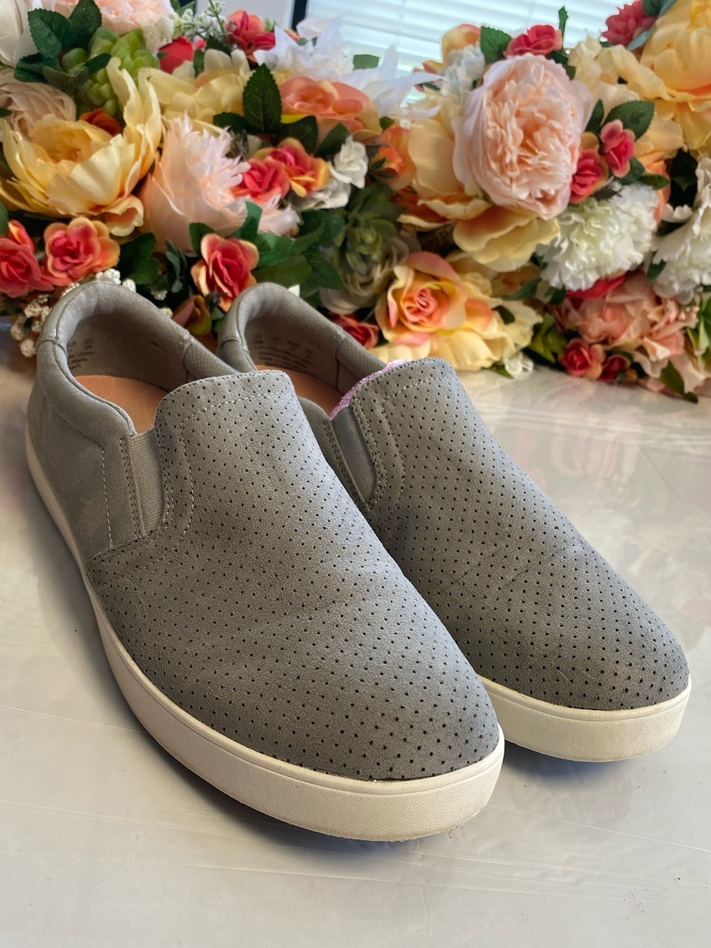 Dr. Scholl’s Madison Gray Perforated Slip-On Comfort Sneakers Women’s Size 10